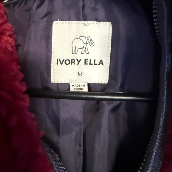 Ivory Ella Burgundy Sherpa Jacket. Size Medium. - Picture 11 of 13